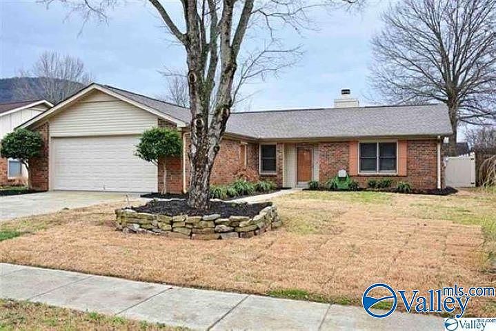 1st image of 1020 Kinsey Dr SE