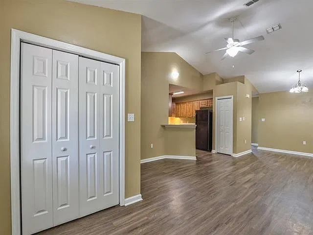 3 bed, 1173 sqft, $1,750 — Photo 4