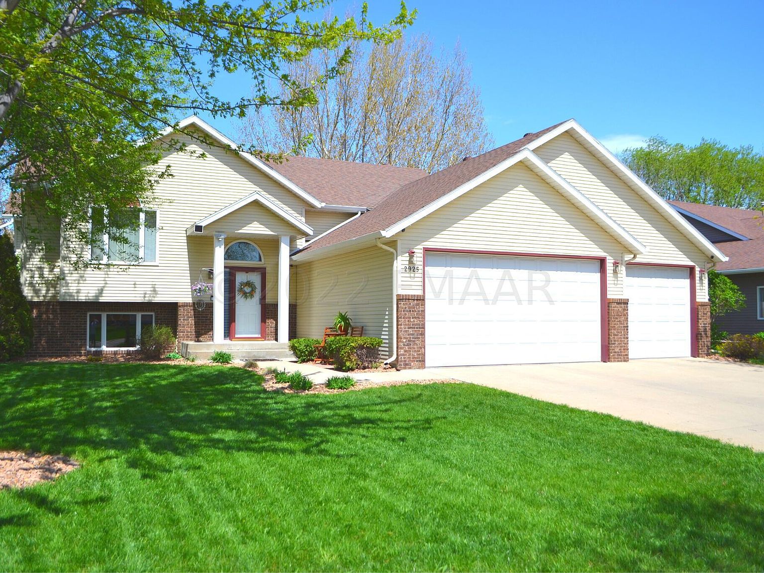 2925 37 1/2 Ave S, Fargo, ND 58104 Zillow