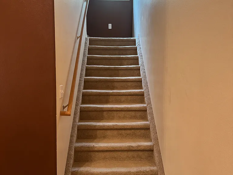 1198 Chena Pump Rd #1 — Photo 6