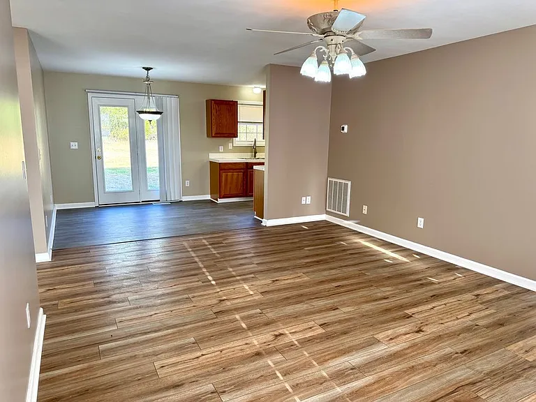 828 Mulberry Dr — Photo 39