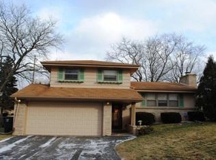 4626 N 110th St, Wauwatosa, WI 53225