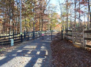 609 Ridgetop Dr, Moorefield, WV 26836