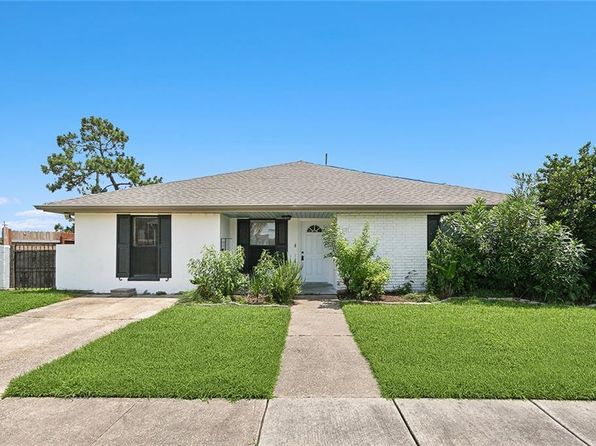 8287 Benjamin Dr, Chalmette, LA 70043