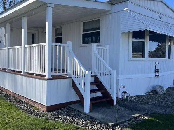 230 Deer Dr, Chardon, OH 44024