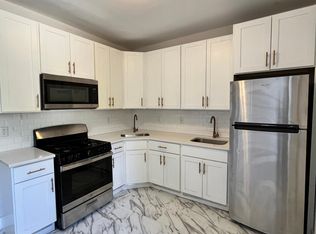 126 Bidwell Ave #1, Jersey City, NJ 07305