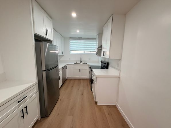 516 S Oak Knoll Ave #4