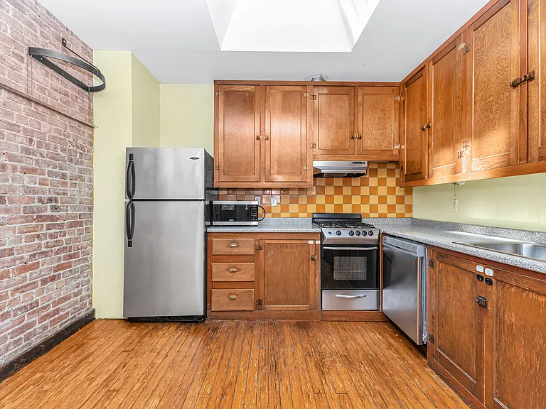 122 W 121st St #PENTHOUSE — Photo 8