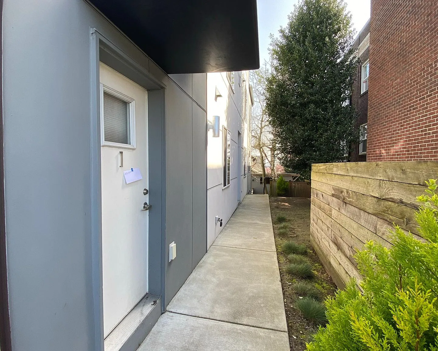 6408 Phinney - Located at the top of Phinney Ridge — Photo 3