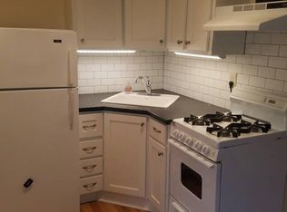 5037 Brooklyn Ave NE APT 9, Seattle, WA 98105