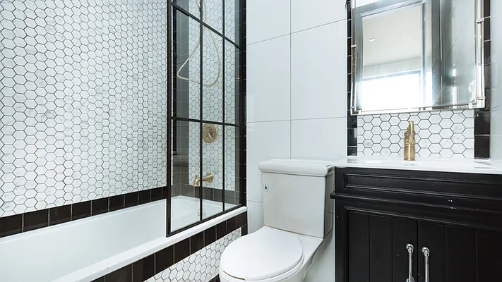 Rented by Nooklyn NYC LLC | media 9