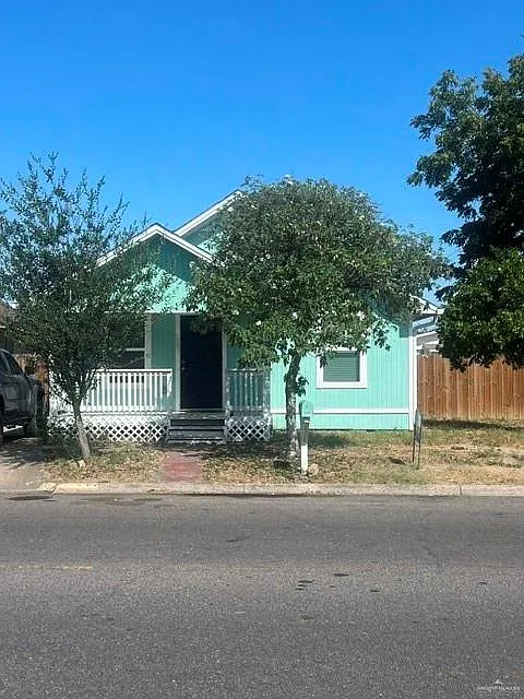 2 bed, 2.0 bath, 672 sqft, $900 — Photo 3