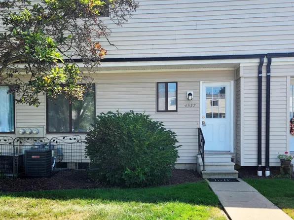 4537 Westbrook Dr #36, Jackson, MI 49201