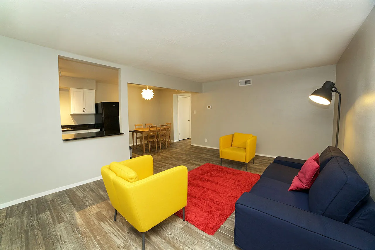 East Azul Apartments — Photo 3