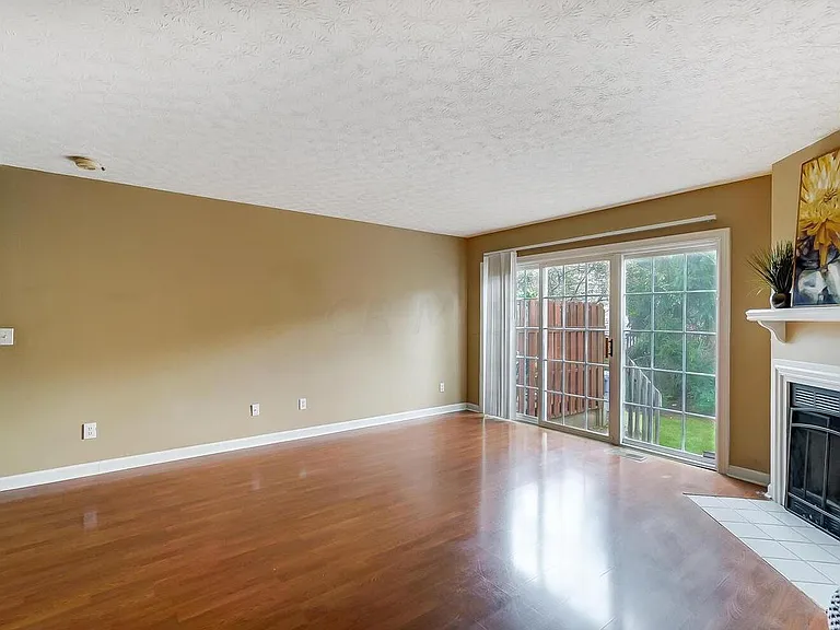 5713 Mango Ln — Photo 7