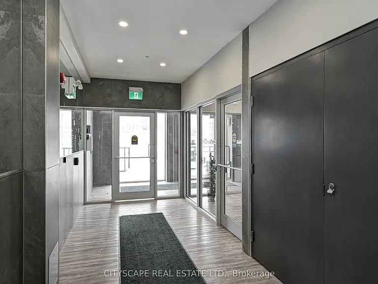 408 Dundas St S #212 — Photo 3