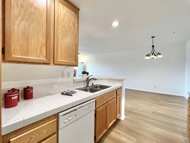 1388 Challis Pl #221-1 — Photo 10