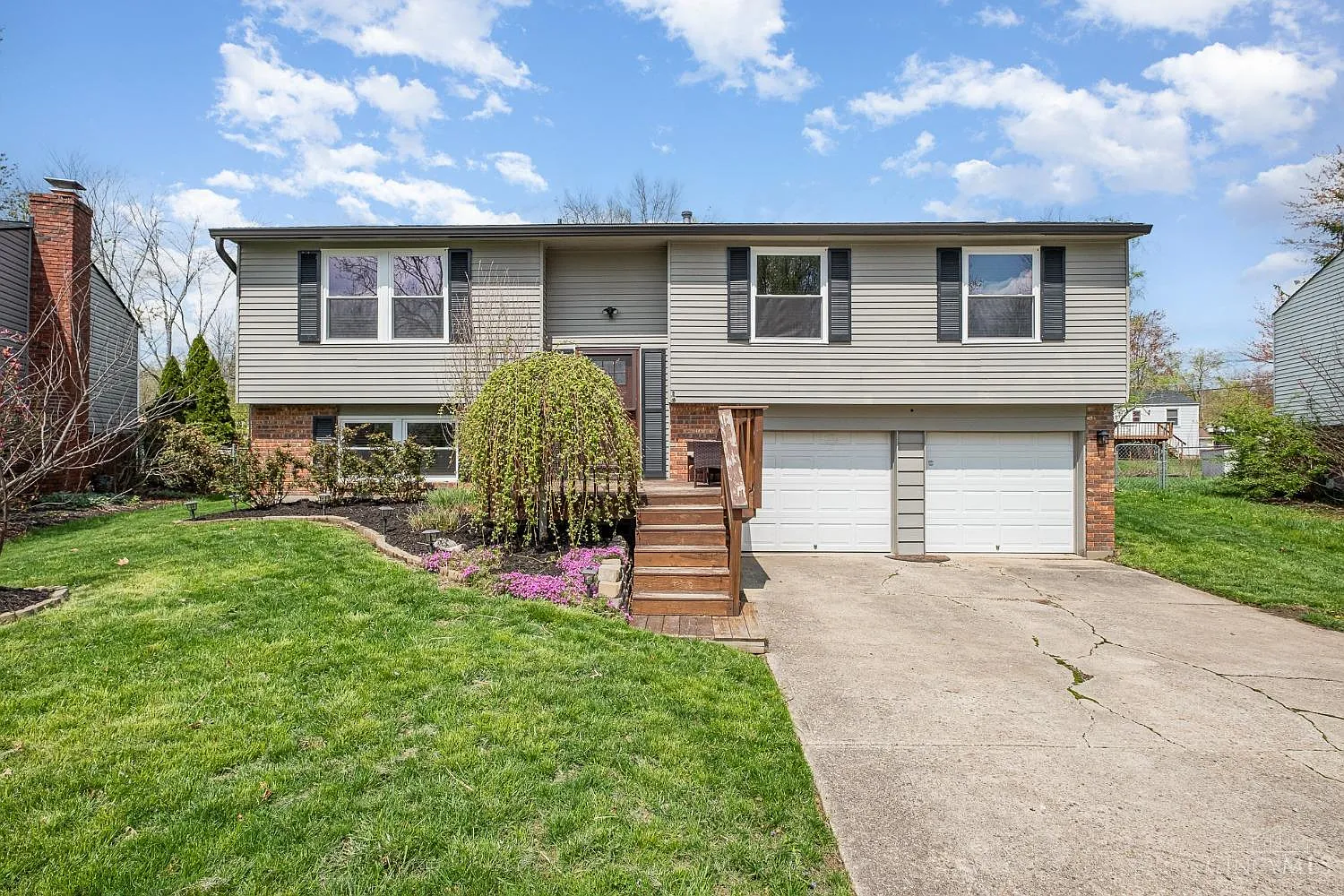 5741 Linden Dr photo 1