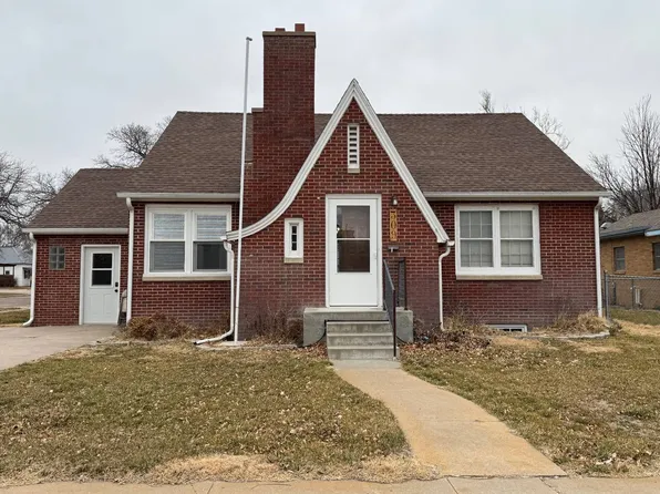 309 W Wilberforce St, Norton, KS 67654