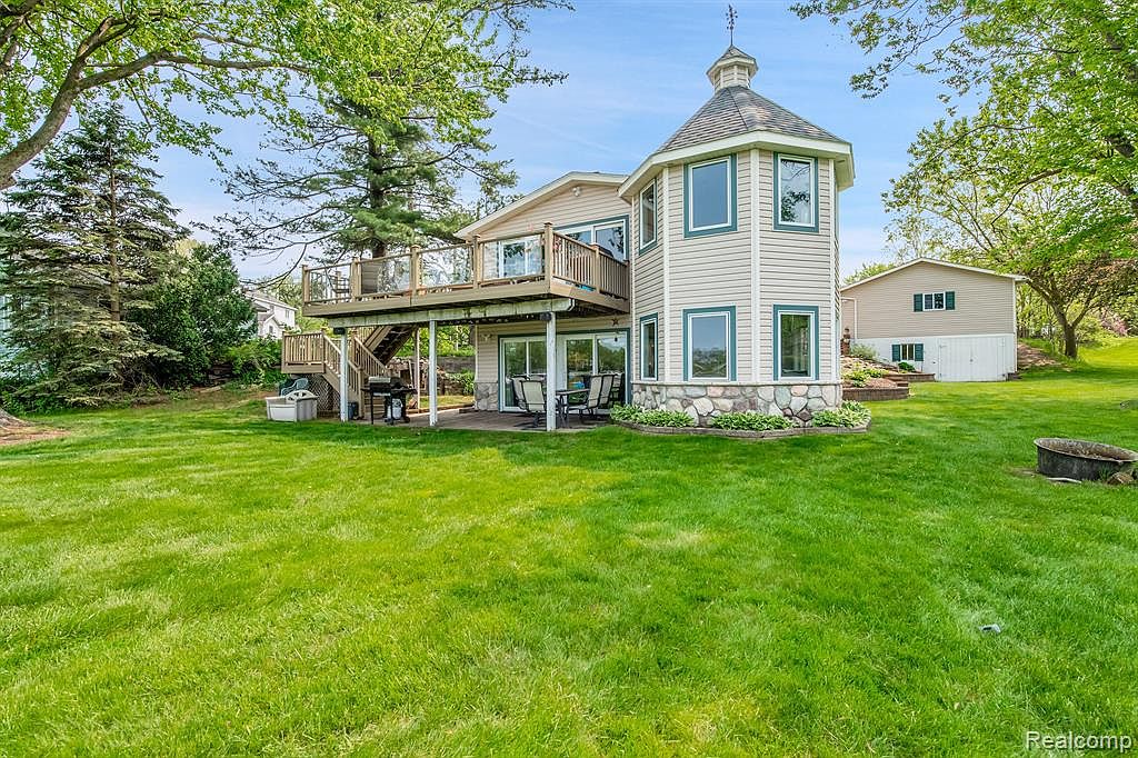 807 S Long Lake Blvd, Lake Orion, MI 48362 Zillow