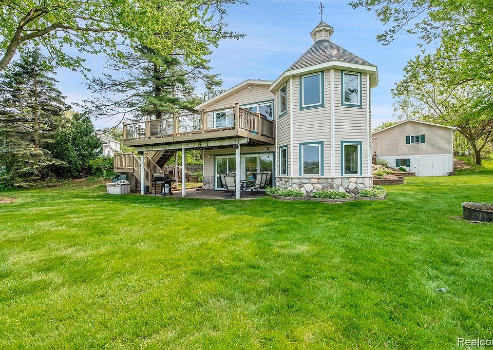 807 S Long Lake Blvd, Lake Orion, MI 48362 Zillow