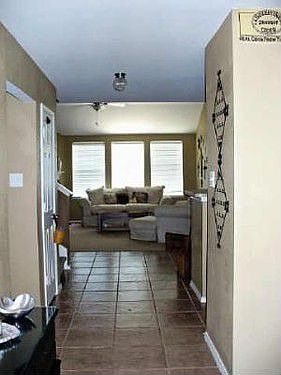 4th image of 2913 Laurel Oak Dr