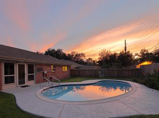 9622 Vogue Ln, Houston, TX 77080