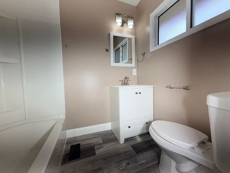 441 Townsend Pl — Photo 8