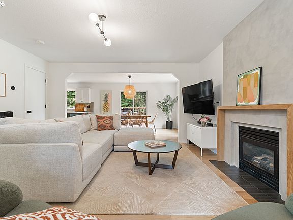 3rd image of 6111 NE 49th Ave