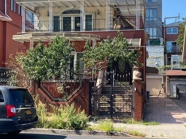 34 Amherst St, Brooklyn, NY 11235