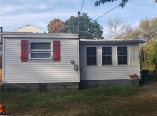 65 Arlington Ave, Warwick, RI 02889