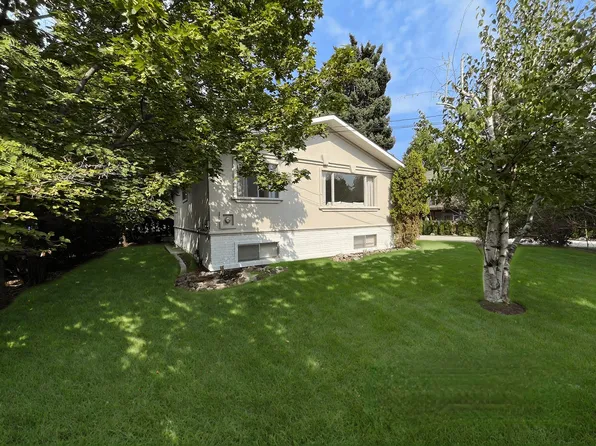 460 Eldorado Rd, Kelowna, BC V1W 1G8