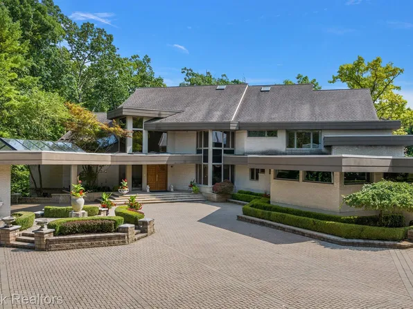 1555 Lone Pine Rd, Bloomfield Hills, MI 48302