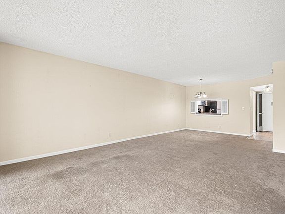 5th image of 901 Gardenia Drive #279