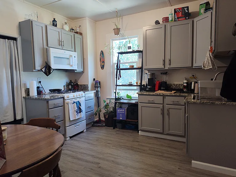 3 Pine St #3 — Photo 4
