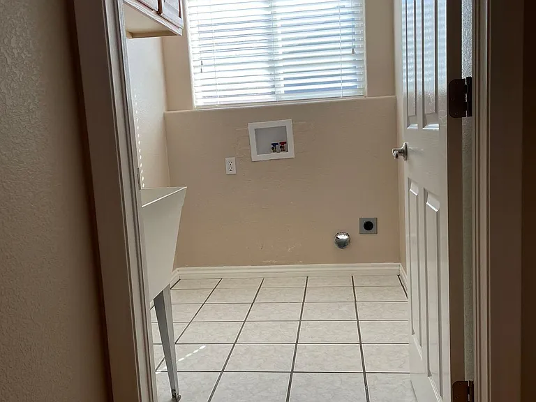 3455 Harbor Island Dr — Photo 24