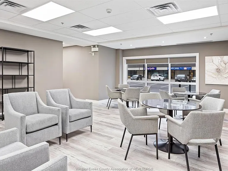 11870 Tecumseh Rd E #511 — Photo 33