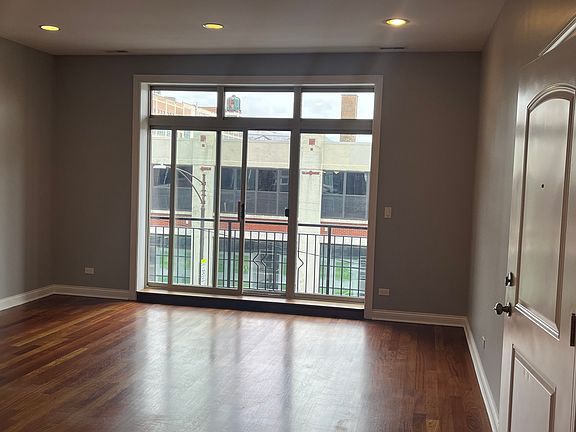 3rd image of 2853 N Pulaski Rd APT 2S