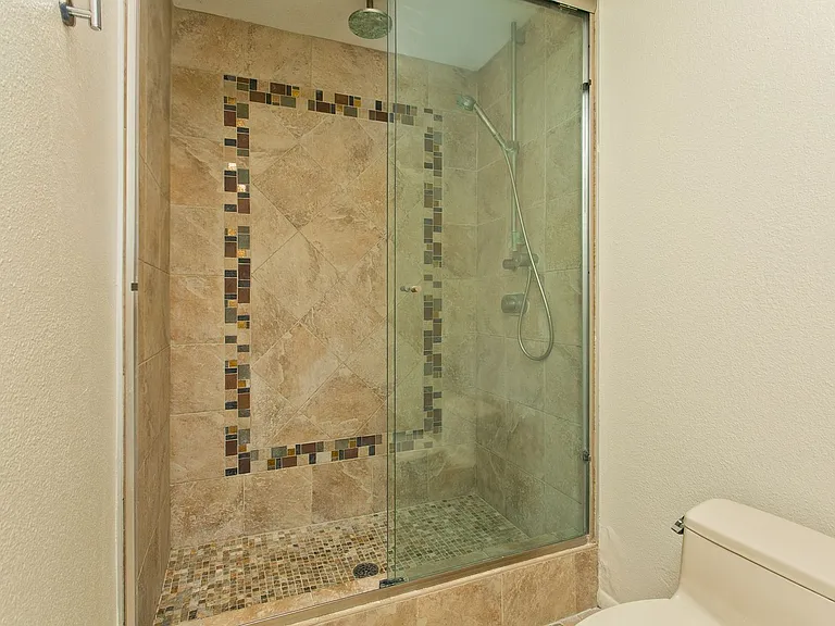 117 Maunalua Ave #C — Photo 20
