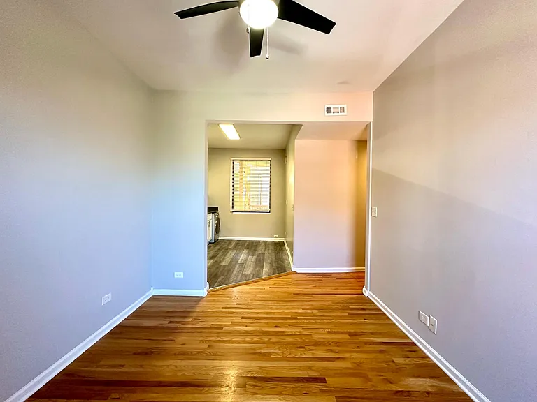 2801 W Logan Blvd #2R — Photo 2