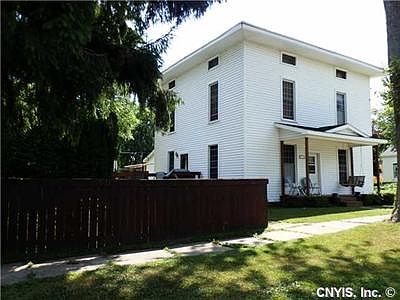 2nd image of 140 Esselstyne St