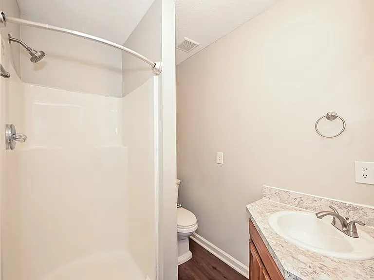 603 Freedom Ct — Photo 11
