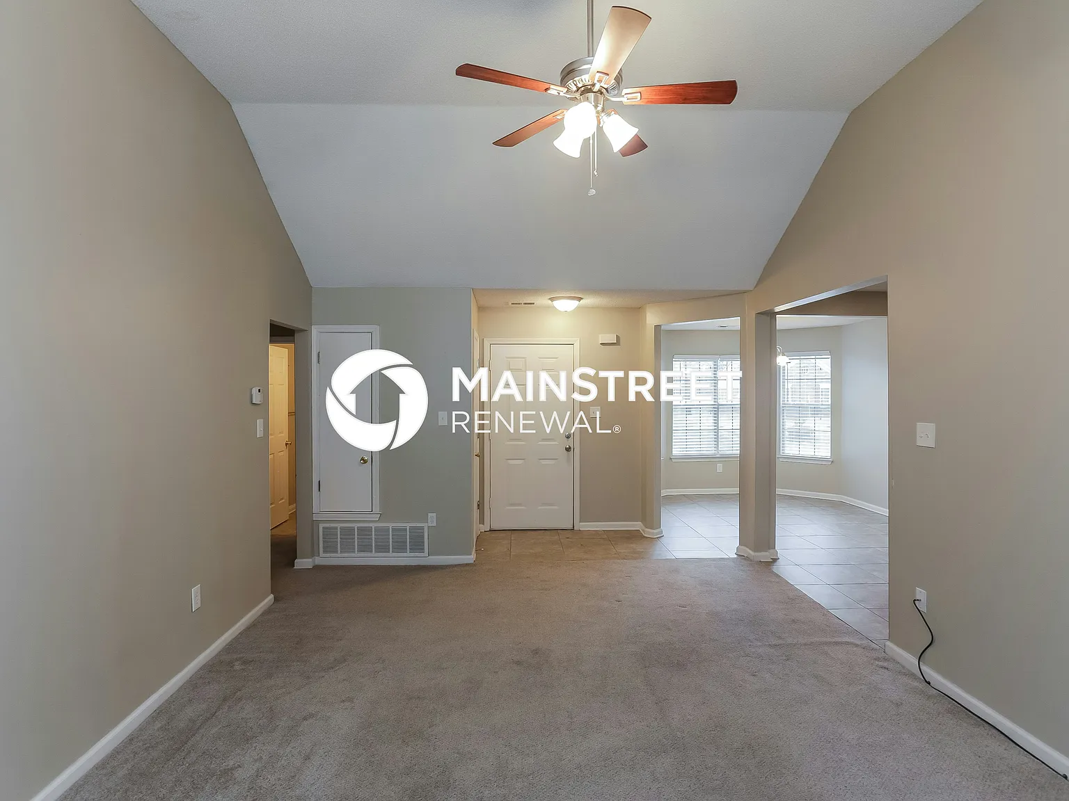 6659 Ross Manor Dr — Photo 3
