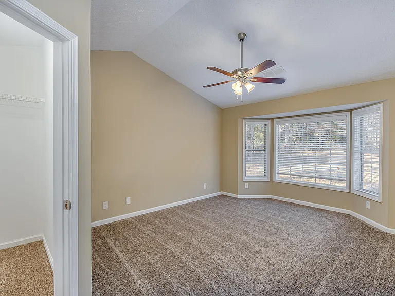 35 Oak Ridge Ct — Photo 11