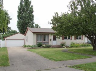 1103 18th Ave S, Grand Forks, ND 58201