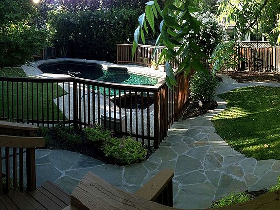 4th image of 10372 Scenic Cir