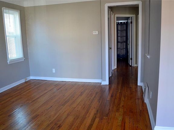 4th image of 7915 Whittington Dr