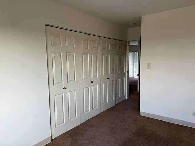 361 Hawthorne Cir — Photo 13