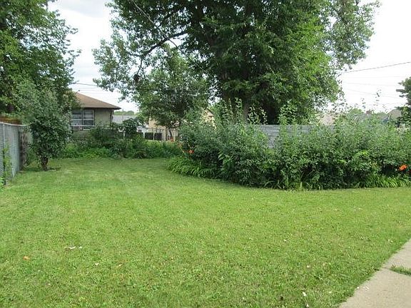 5th image of 1814 Upton Ave N