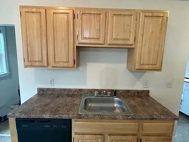 16-18 Brackett St #2 — Photo 21